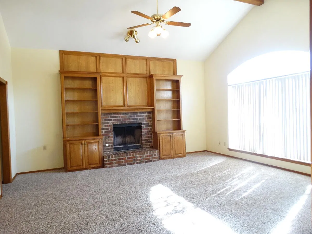 4 bed, 1861 sqft, $1,800 — Photo 4