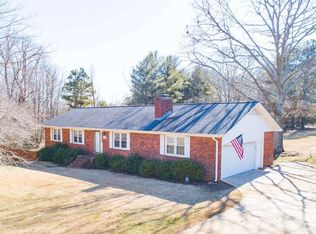 124 Nolan Dr, Boiling Springs, SC 29316