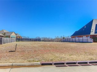 629 Ridge Lake Blvd, Norman, OK 73071