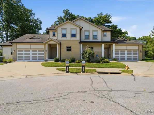 351 Champion Way Dr, Ballwin, MO 63011