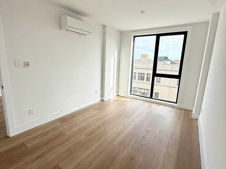 23-33 Astoria Blvd #3A — Photo 5