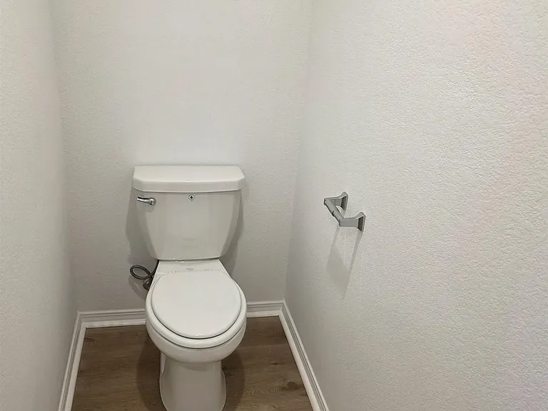 782 Gussy Ln — Photo 15