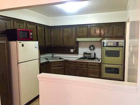 2nd image of 3236 36th St #3