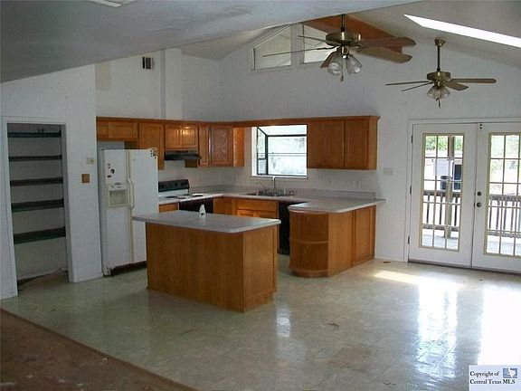 4th image of 1782 Glenn Dr
