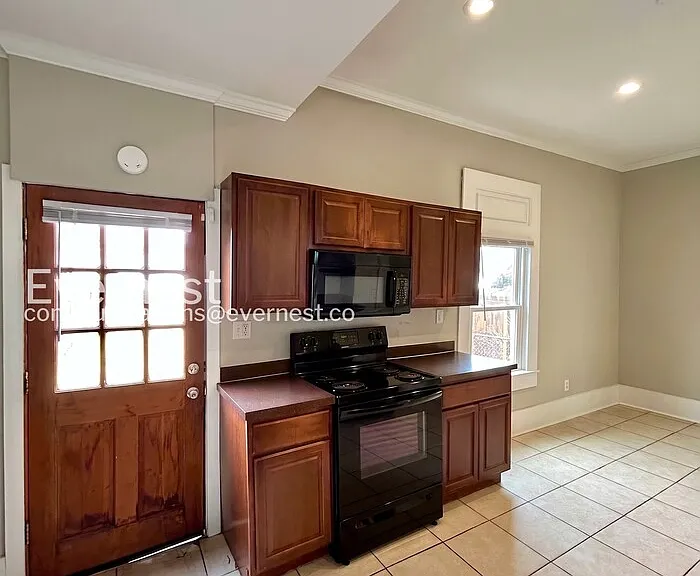 1304 Oakwood Ave — Photo 6