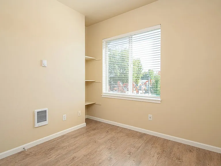 Willow Tree Place — Photo 49