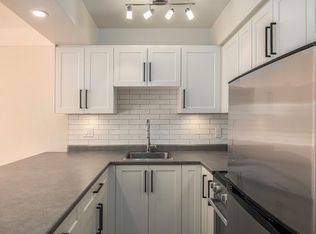 Viscount Manor Apartments, Victoria, BC V8V 3H4