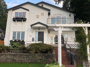 418 N Shore Rd, Lake Oswego, OR 97034