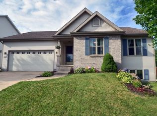 5309 Golden Leaf Trl, Madison, WI 53704