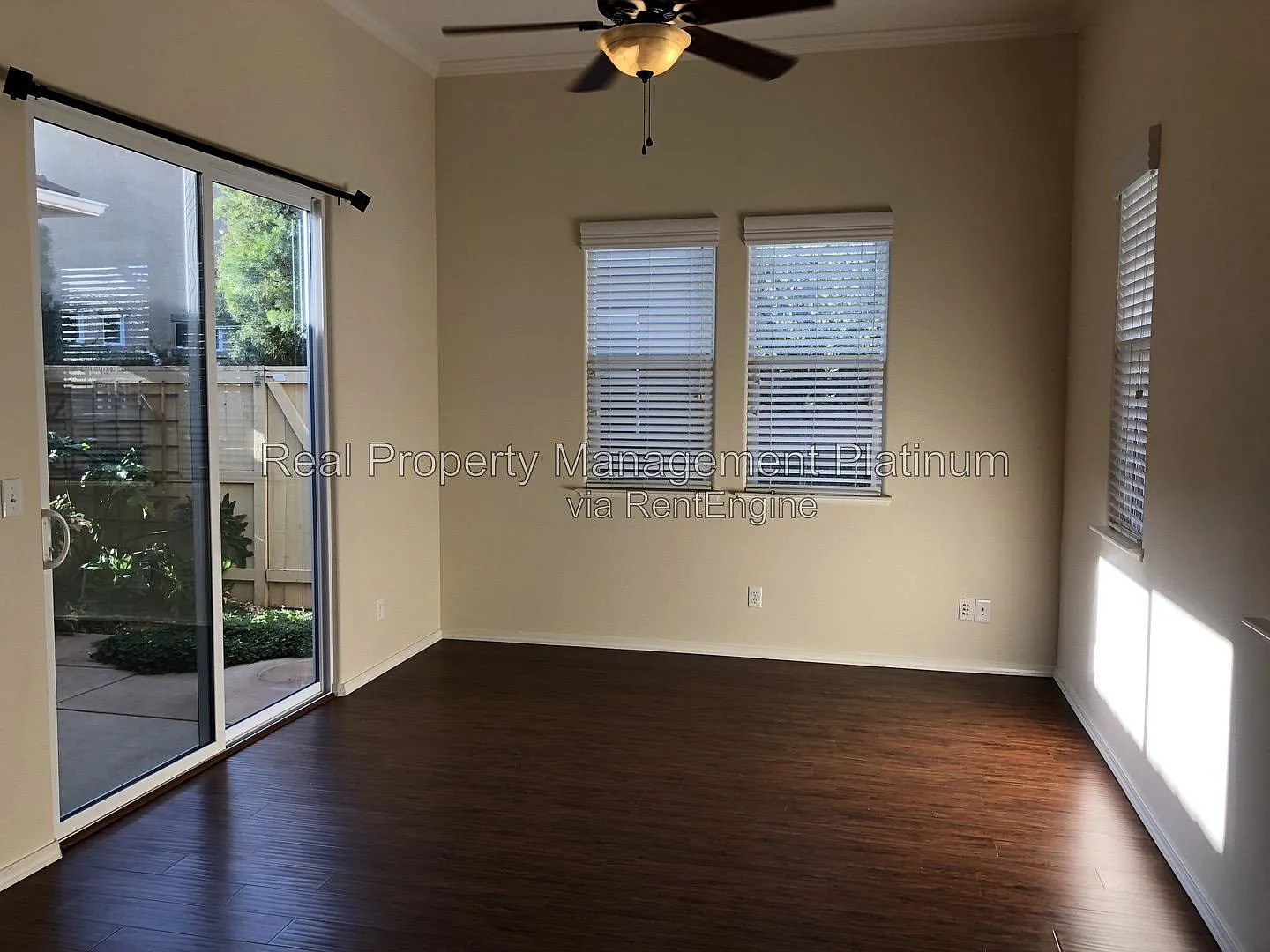 2 bed, 2.5 bath, 1300 sqft, $2,195 — Photo 3