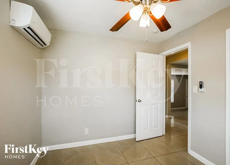 6611 Simms St — Photo 11