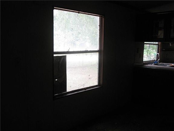 3rd image of 724 Briarwood Ct