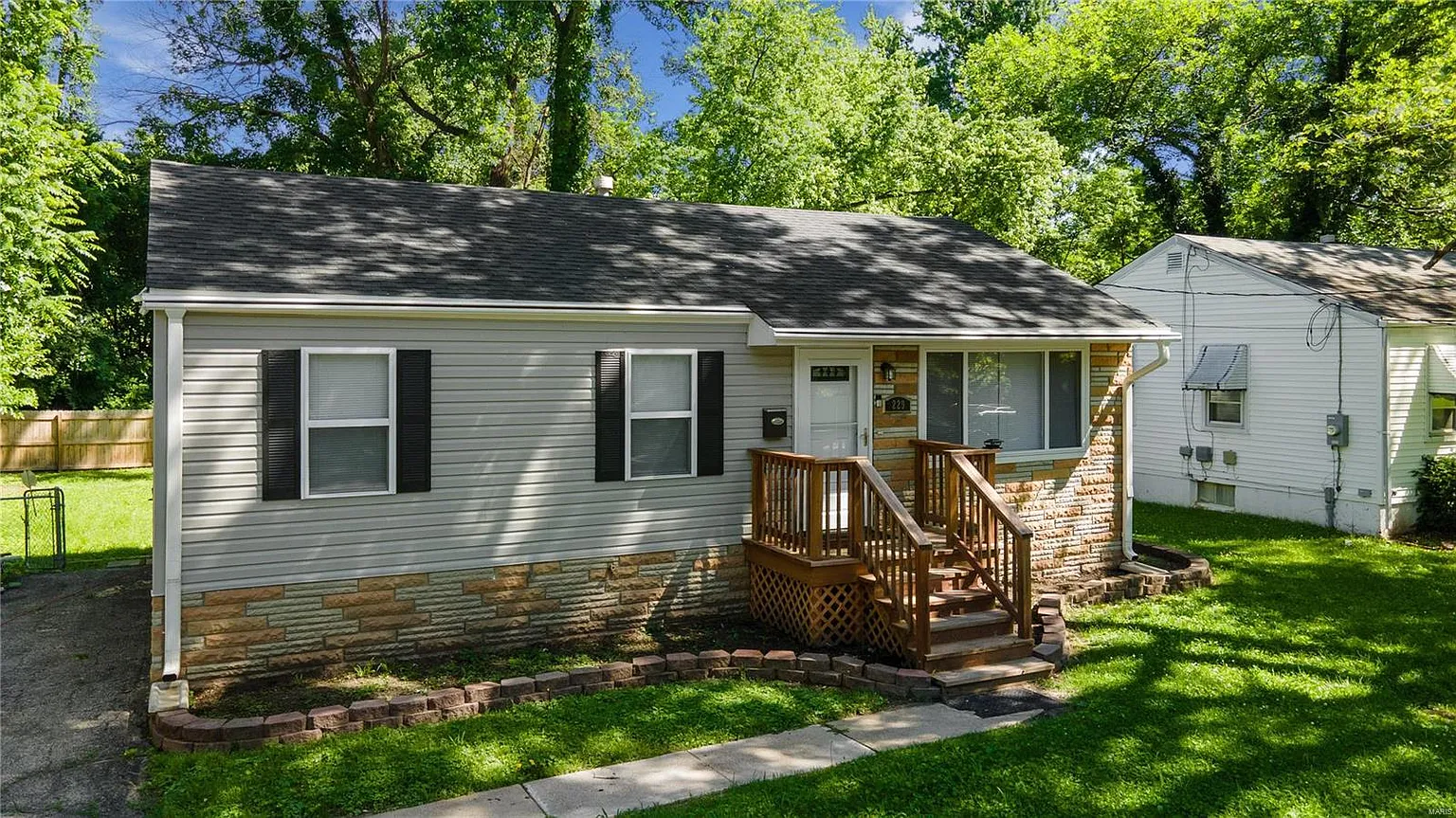 229 Wiegel Dr photo 1