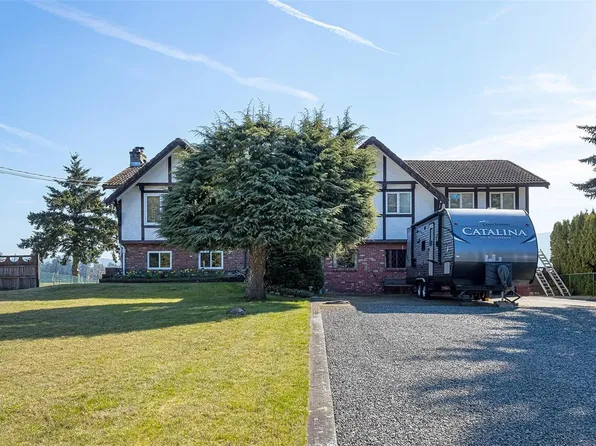 6627 Lakes Rd, North Cowichan, BC V9L 5V9