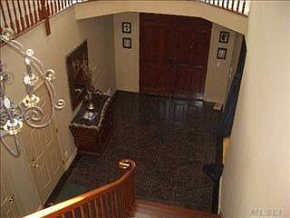 3rd image of 1 Oakwood Ln