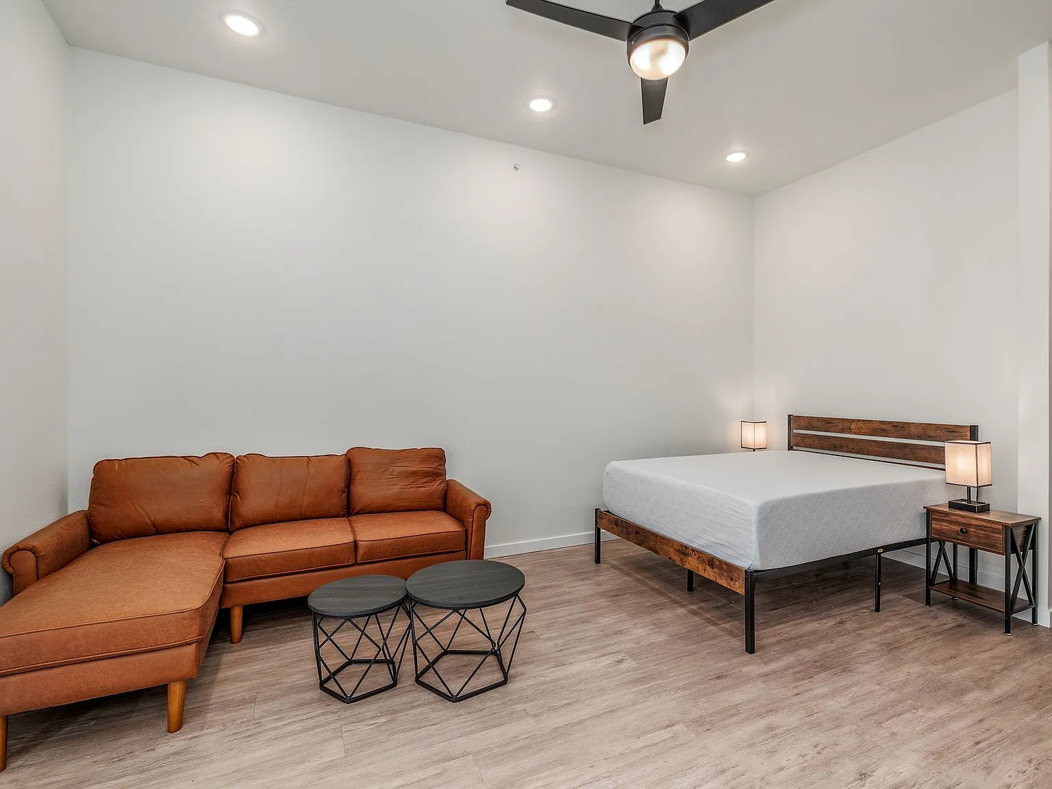 Spirit Of St Louis Apartments — Photo 2