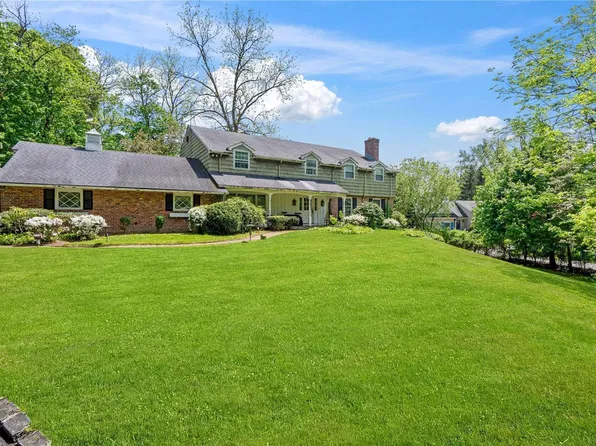 130 Stonytown Road, Manhasset, NY 11030