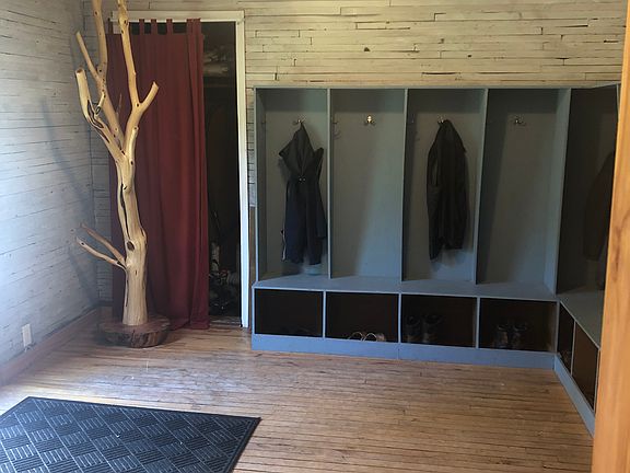Mud room 