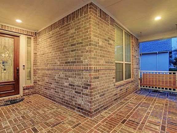 3rd image of 1006 Arden Oaks Dr