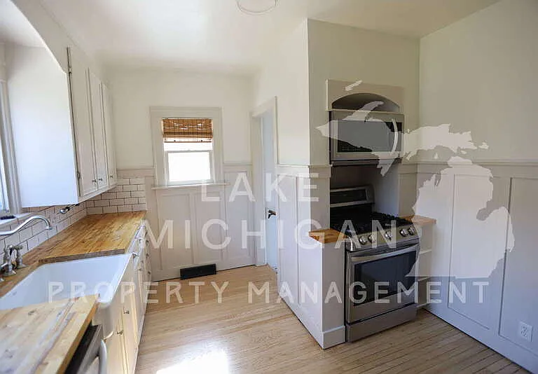533 E Central Ave — Photo 4