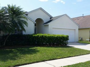 1229 Crimson Clover Ln, Zephyrhills, FL 33543