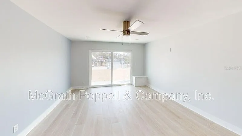 2 bed, 1.0 bath, 1041 sqft, $2,450 — Photo 3