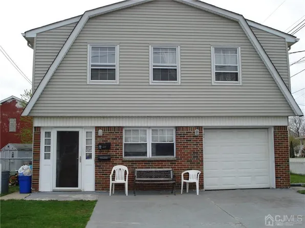 39 Spruce St #2, Carteret, NJ 07008