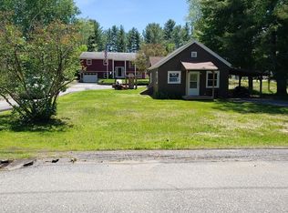 39 Brookfield Ave, Schroon Lake, NY 12870