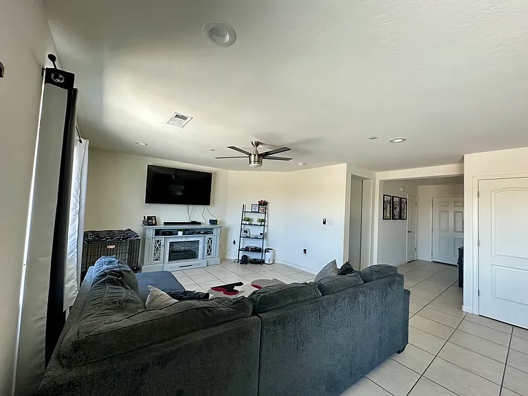 525 Mallard Dr — Photo 6