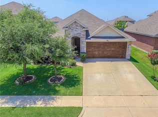 1213 Cottonwood Dr, Crowley, TX 76036