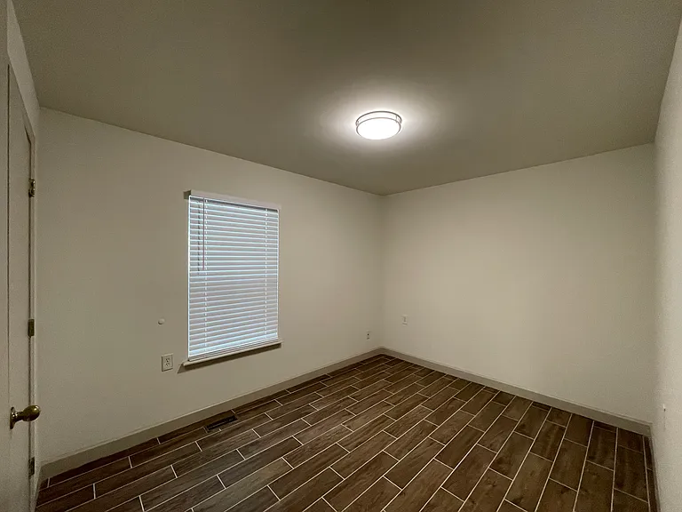 950 Smith St SW — Photo 18
