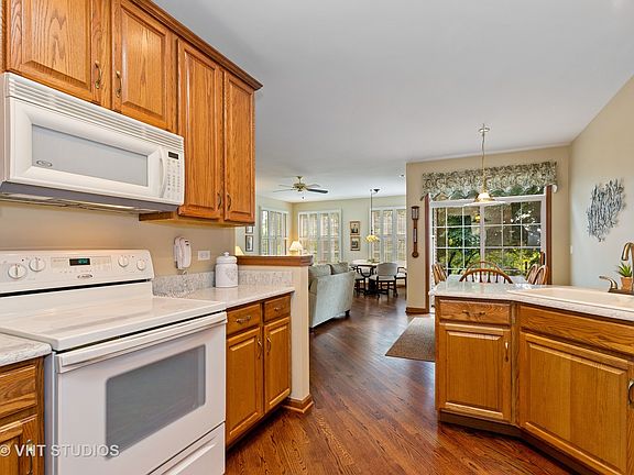 5th image of 469 Enfield Ln