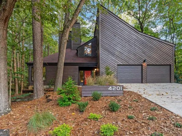4201 Charleston Trl SE, Smyrna, GA 30080