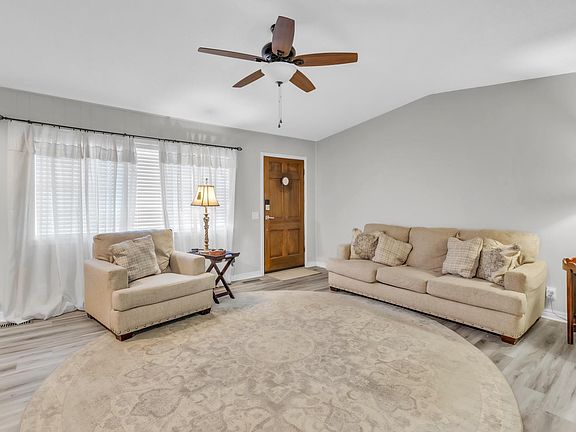 5th image of 1821 Fuller St