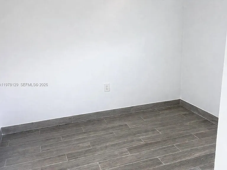 25235 SW 187th Ave — Photo 7