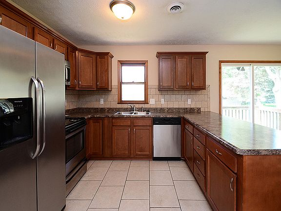4th image of 2110 S 120th St