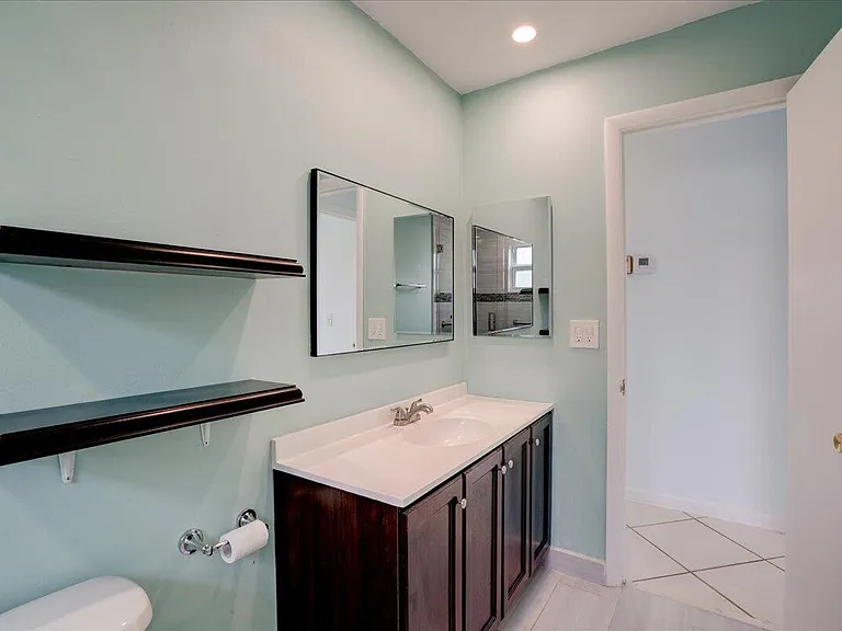 2086 SW 12th Ave — Photo 22