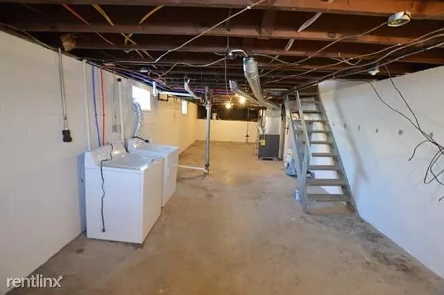 744 Lincoln St — Photo 8