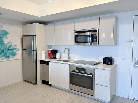 3rd image of 2602 E Hallandale Beach Blvd #R1409
