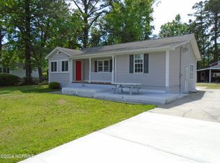 421 Clover Rd, Wilmington, NC 28405