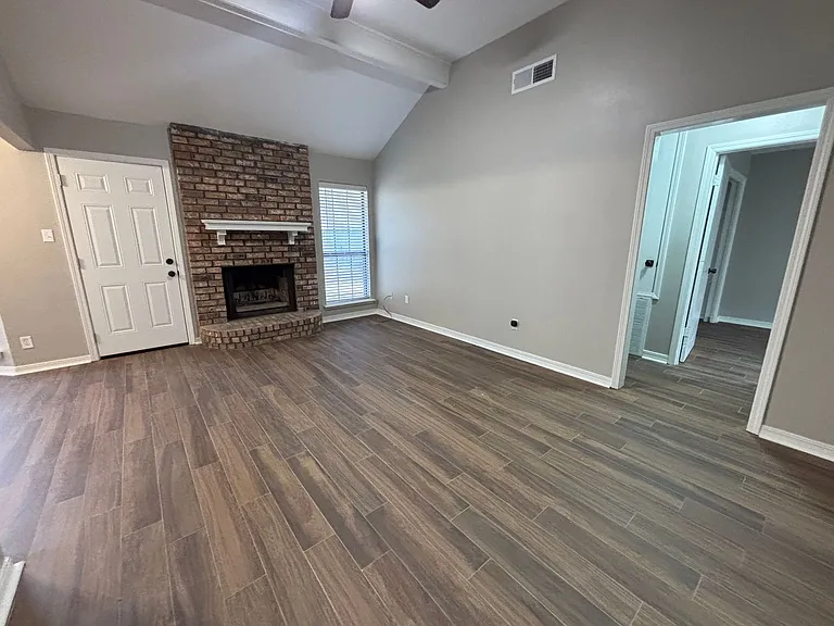 4558 Pine Crest Dr — Photo 2