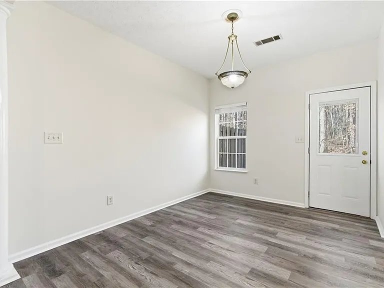 2913 Greyhawk Ln — Photo 15