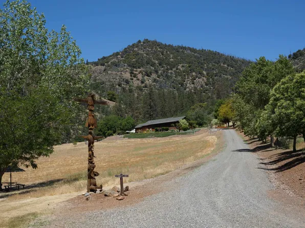 301 La Veta Way, Klamath River, CA 96050