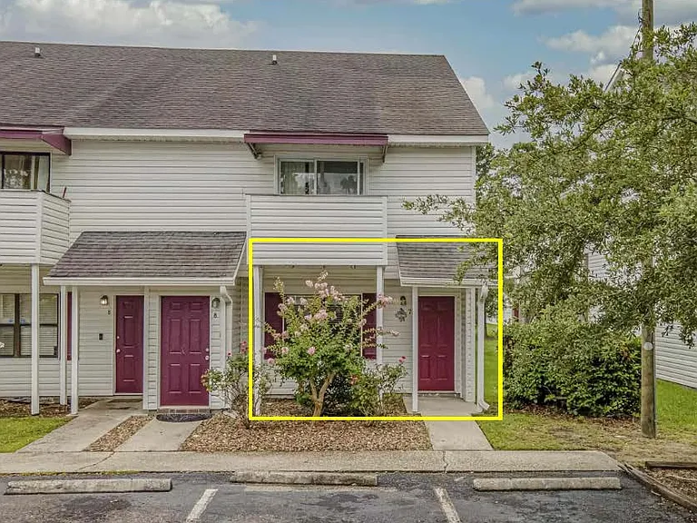 209 Cedar St #A7 — Photo 1