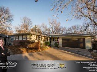 3209 Highland Cir, Manhattan, KS 66503