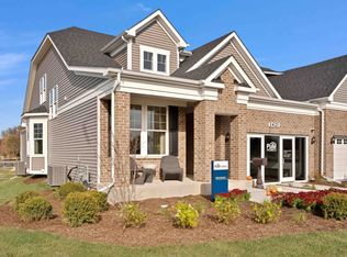 1040 Quarry Ct, Carol Stream, IL 60188