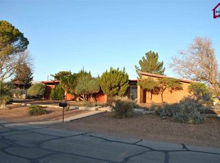 2902 Karen Dr, Las Cruces, NM 88001
