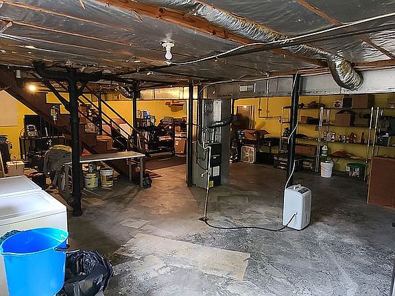 2nd image of 1104 Willard Dr