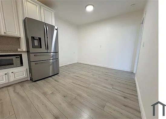 848 Girard St — Photo 7