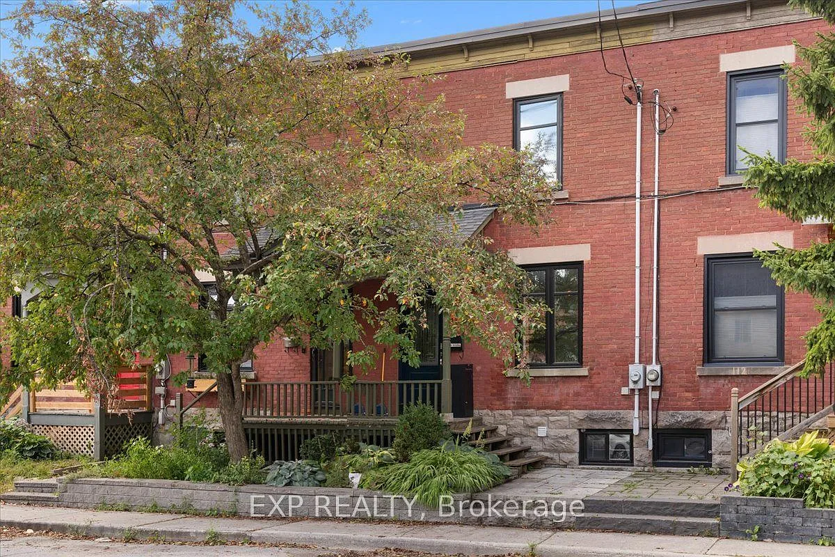 2 bed, $2,750 — Photo 1